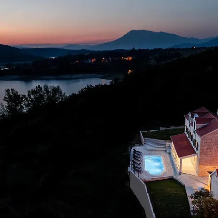 Holiday home Escape On - House *